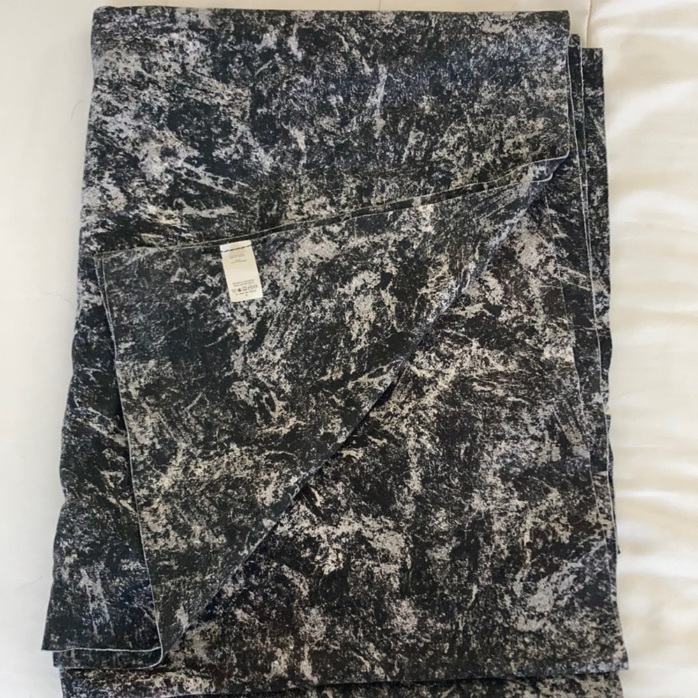 Lulu lemon yoga mat towel